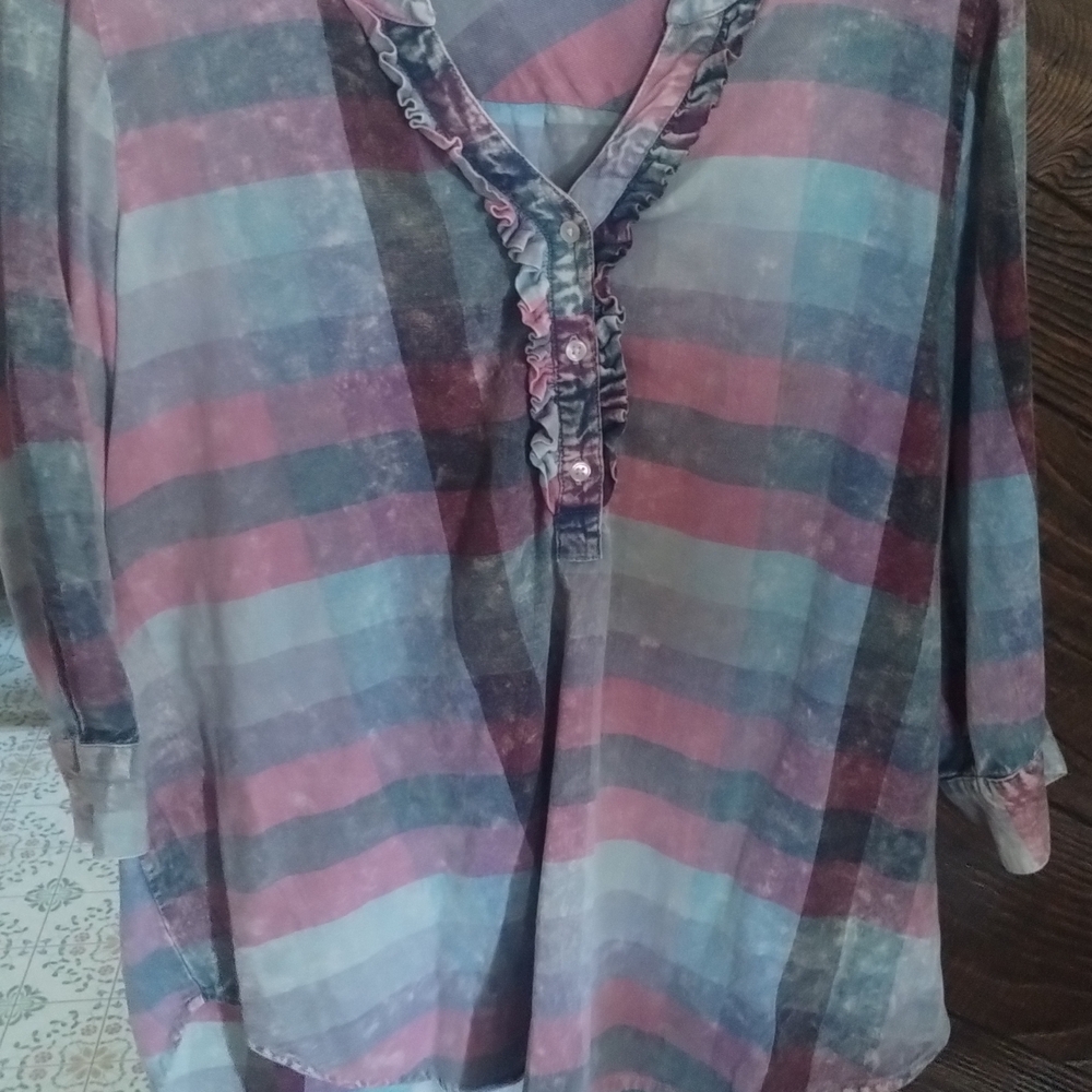 Intro. Colorful Striped Top - Picture 3 of 3